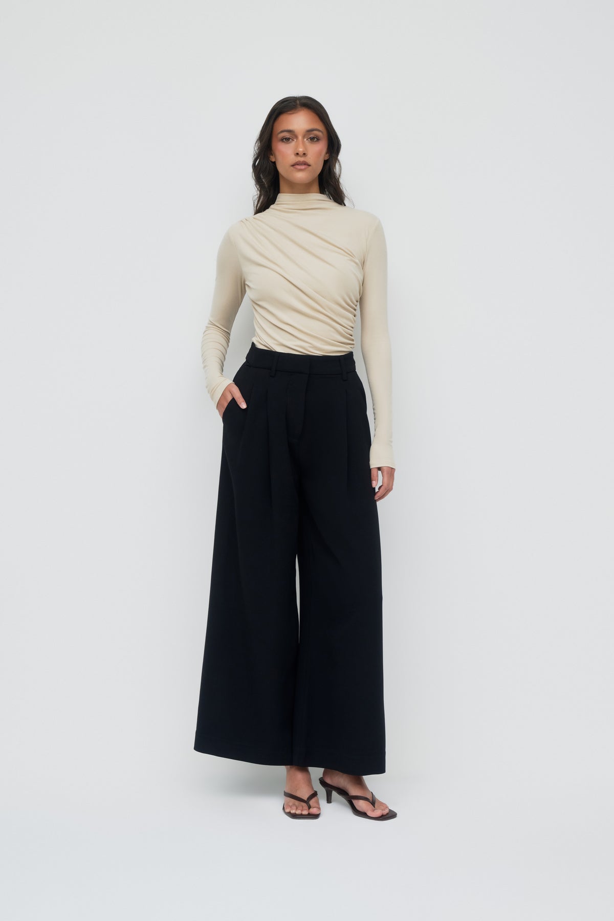 Amelie Pleated Pants - Black