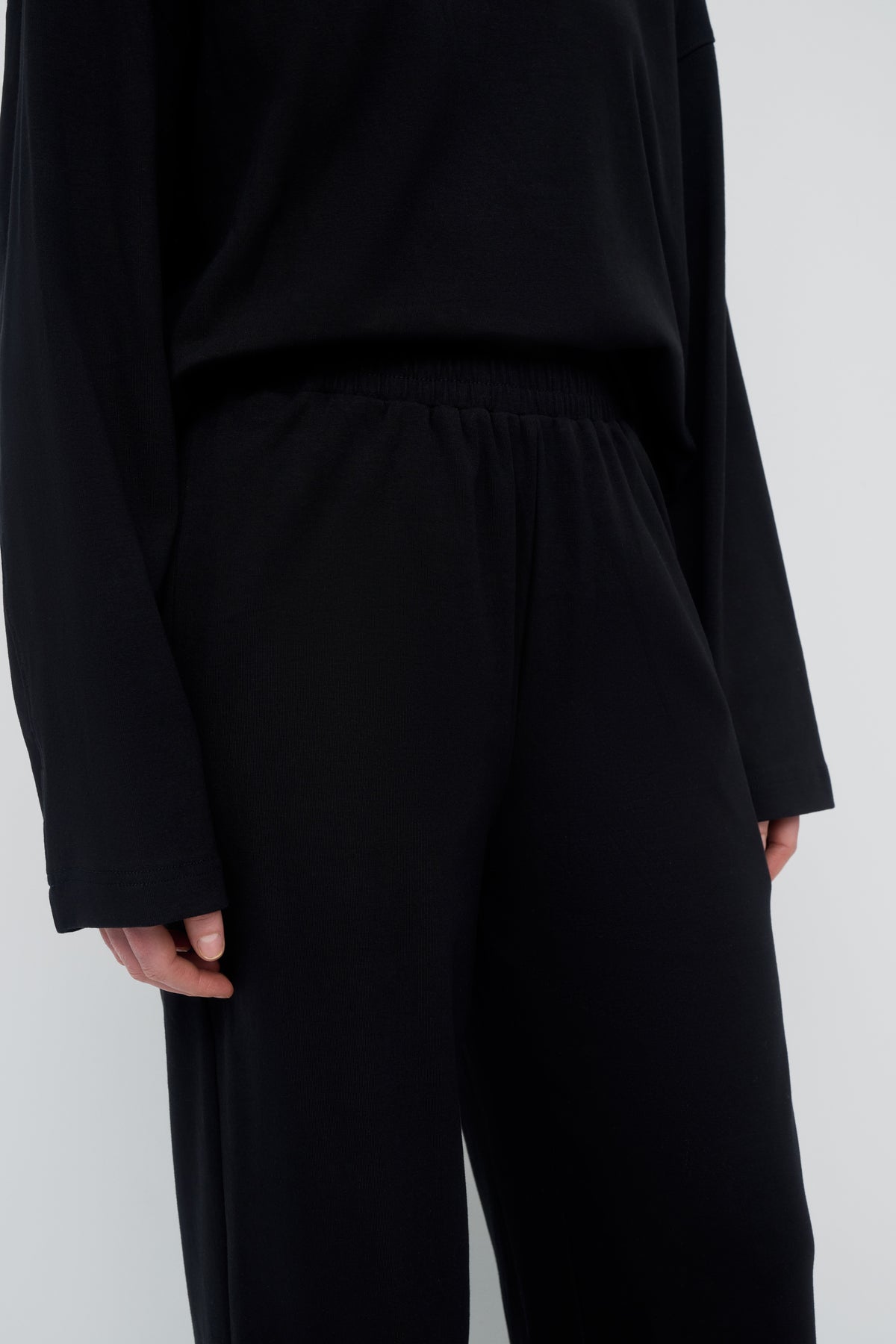 Everyday Relaxed Pants - Black