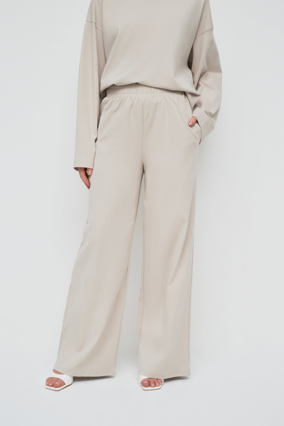 Everyday Relaxed Pants - Taupe