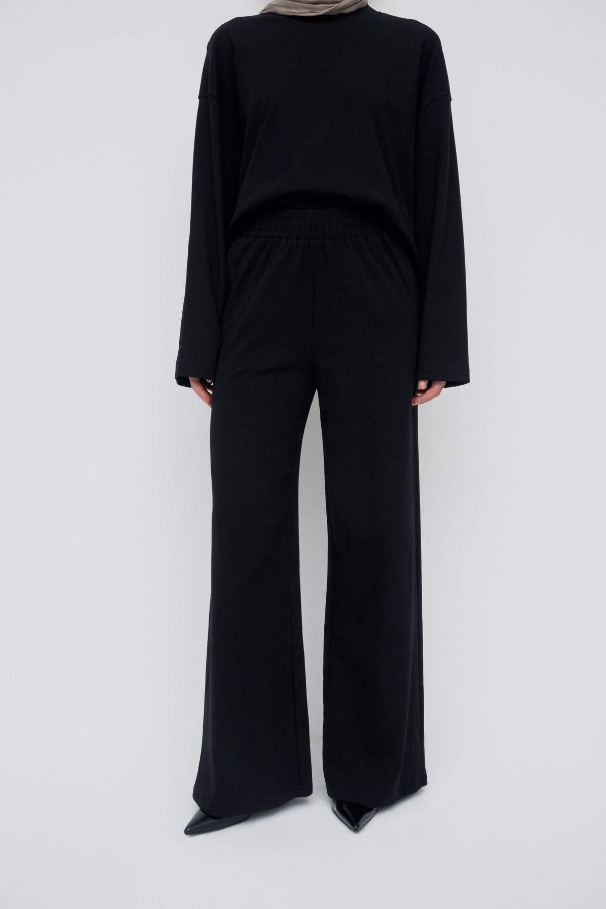 Everyday Relaxed Pants - Black